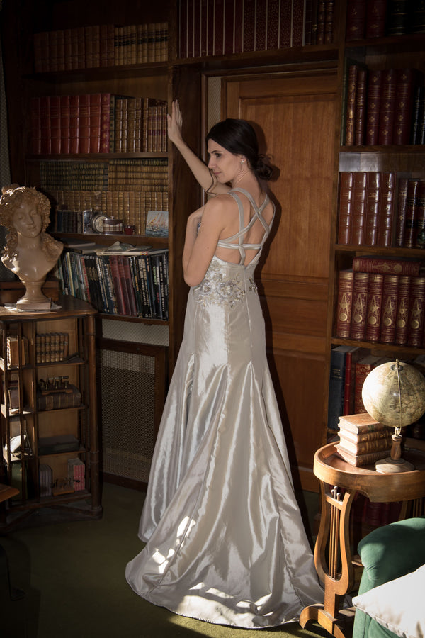 Bonnie Patron robe de soirée à bretelles en forme de pentagramme TVD The vampire diaries The Mystic Falls Couture Robe de soirée avec traine Bonnie Benett Couture Débutantes ambitieuses