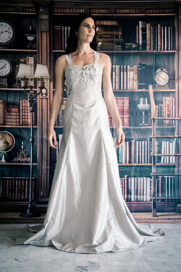 Patron de couture Robe sirene Traine Dos pentagramme Effet dramatique Robe de soirée à bretelles Robe de mariée dos pentacle Fanart inspiré de The Vampire Diaries Couture débutant Couture spectaculaire accessible aux débutants Robe effet wahou Bonnie The Mystic Fall's Couture Les dimanches Couture