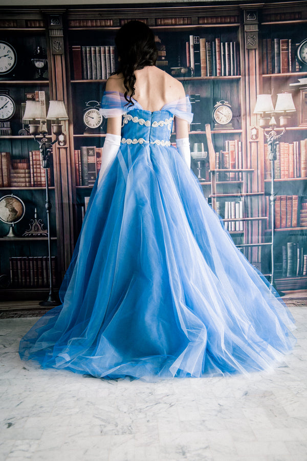 Les Dimanches Couture Robe de soirée Robe de mariée forme princesse à épaules tombantes Patron de couture Couture spectaculaire Couture effet wahou The vampire diaries The Mystic Fall's Couture Robe en tulle Robe de bal  de promo