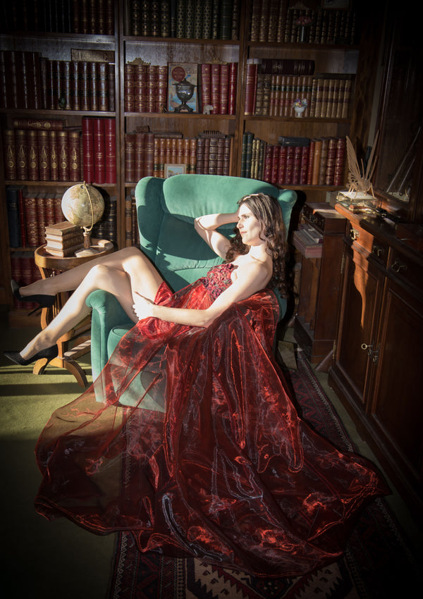 Robe bustier avec surjupe à traine amovible Les dimanches couture Patron de couture Apprendre à coudre TVD The vampire diairies The Mystic Falls Couture Débutante ambitieuse Katherine Pierce cosplay